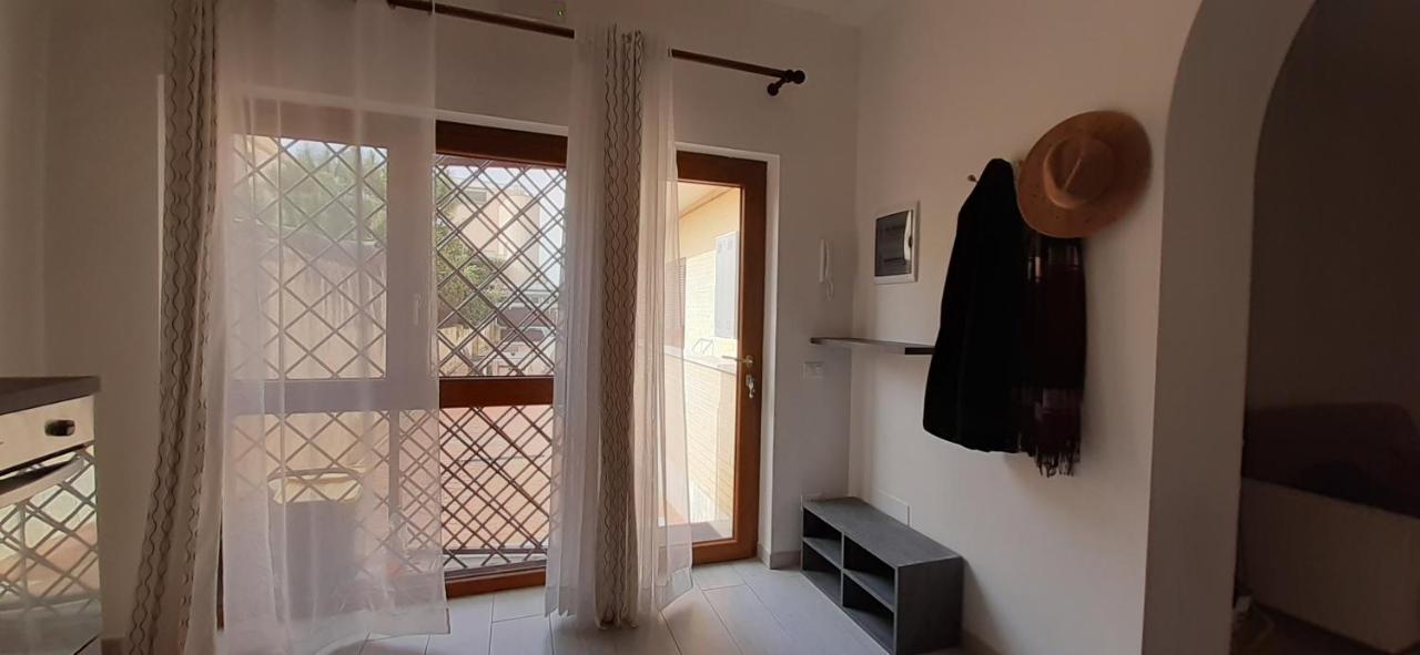 Ferienwohnung Comfy&Cozy Flat In Fiumicino Center Exterior foto